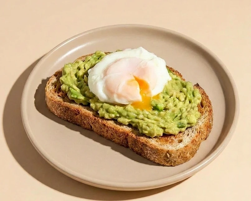 Avocado Toast  - Pane in cassetta bio al farro/segale avocado e salmone - Chicchiamo Forlì